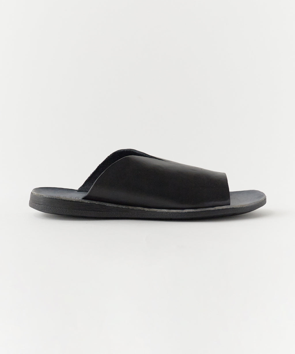 BRADOR / LEATHER SANDALS