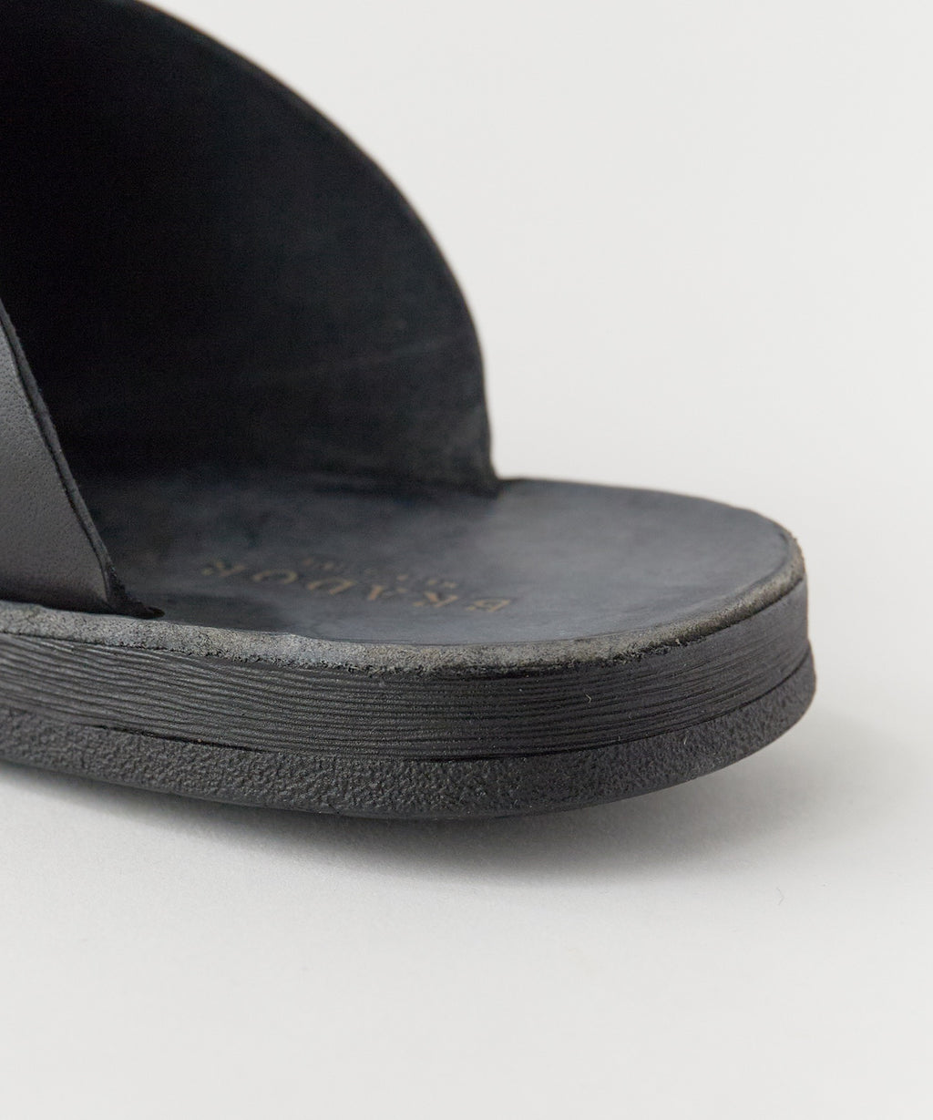 BRADOR / LEATHER SANDALS