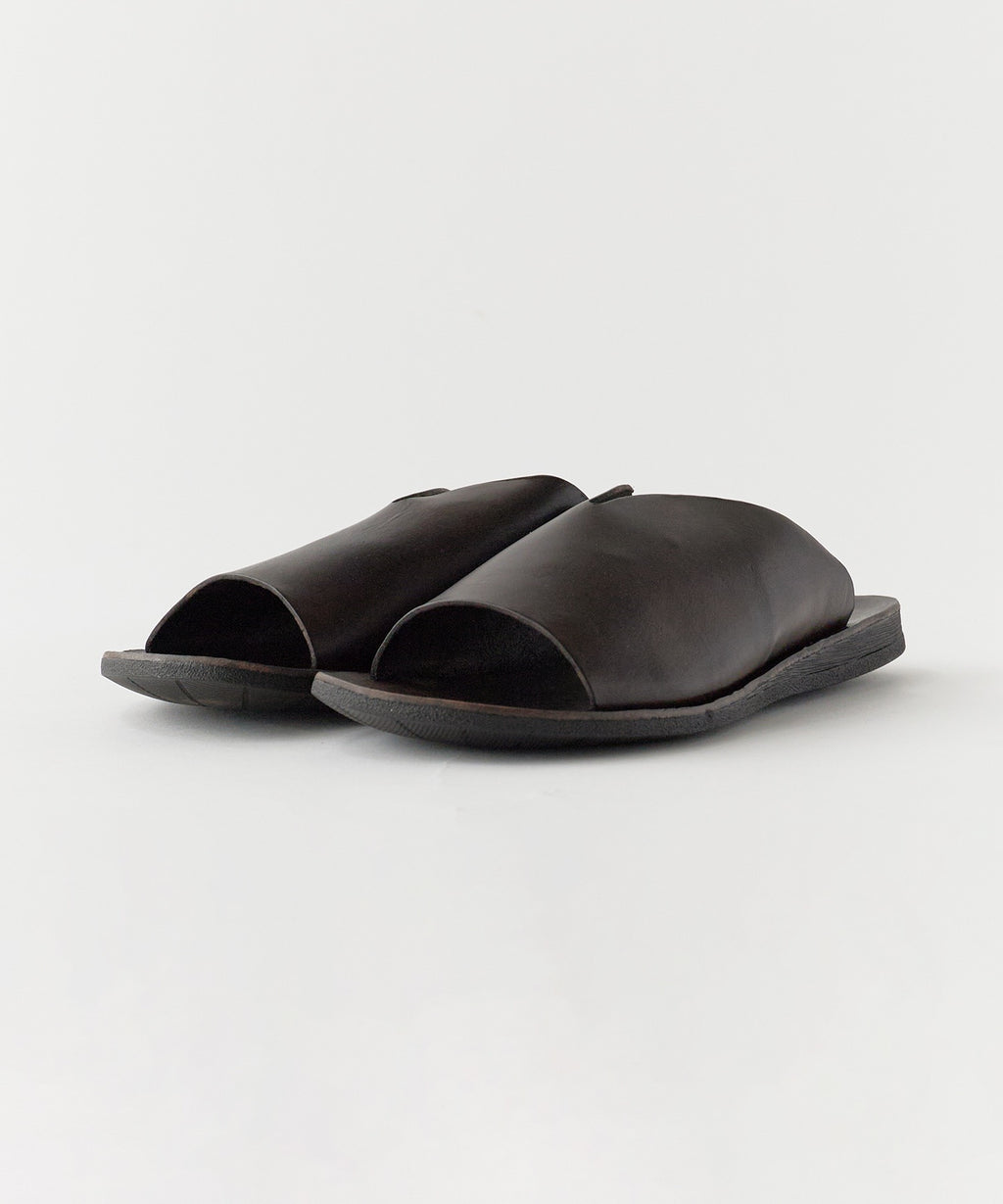 BRADOR / LEATHER SANDALS