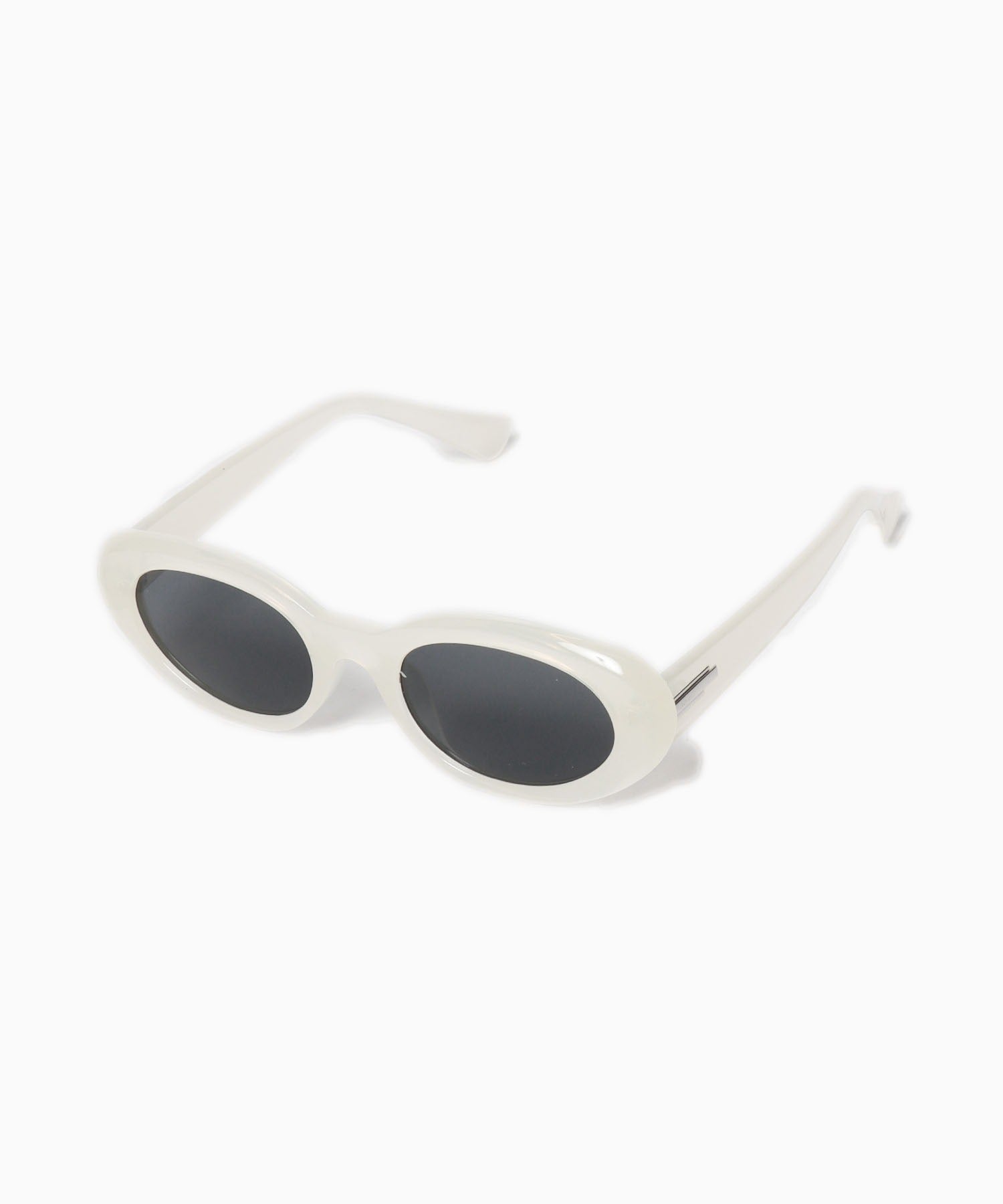 oval frame sunglasses