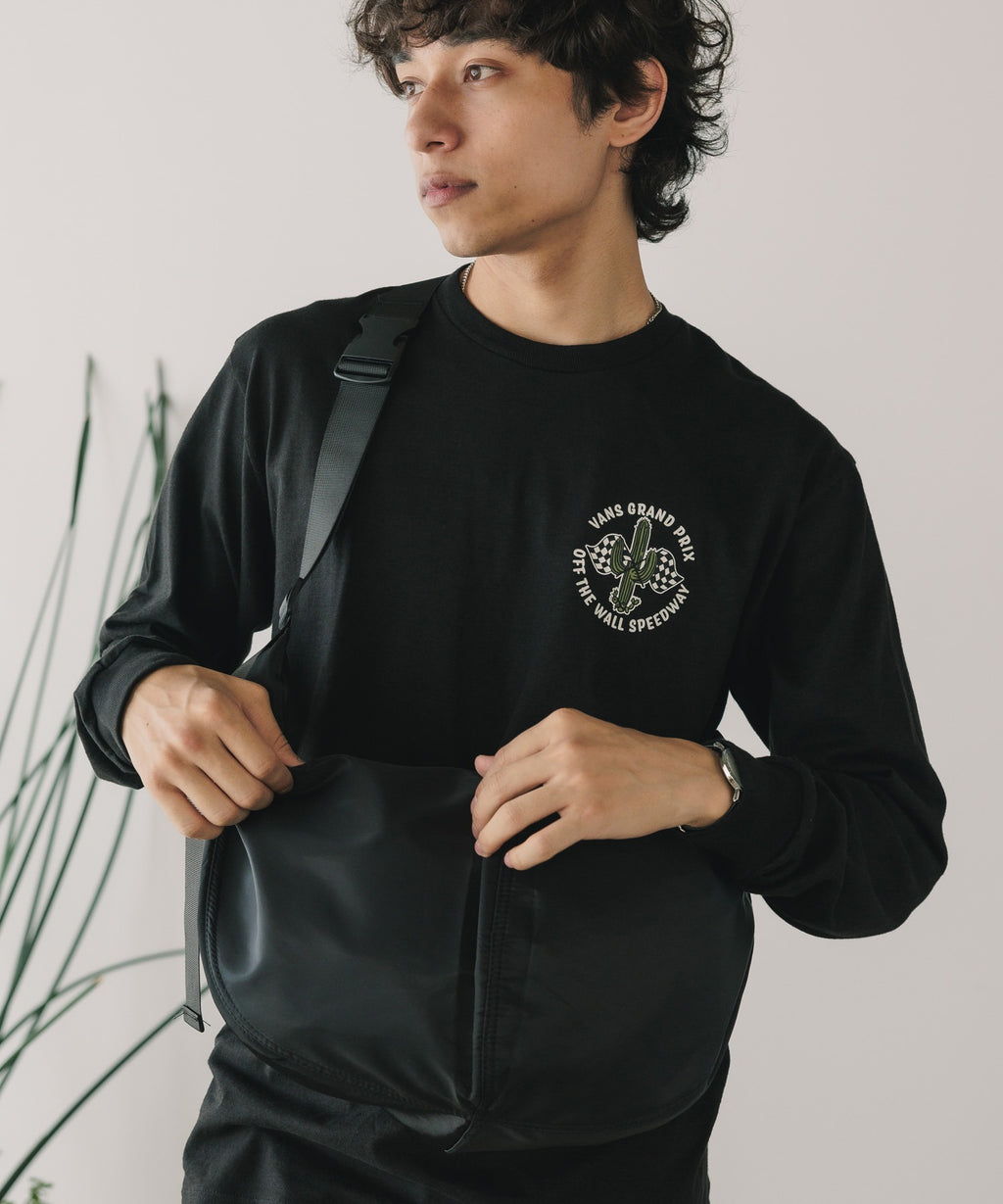 M VANS GRAND PRIX LS TEE