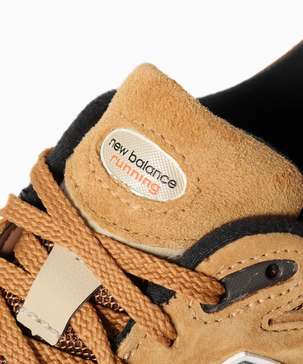 NEW BALANCE / M2002R GORE-TEX