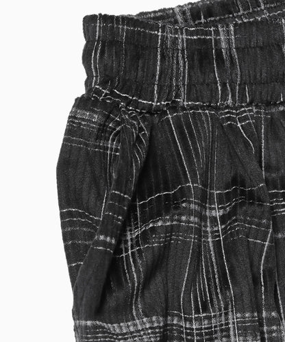 Theater code / check pant