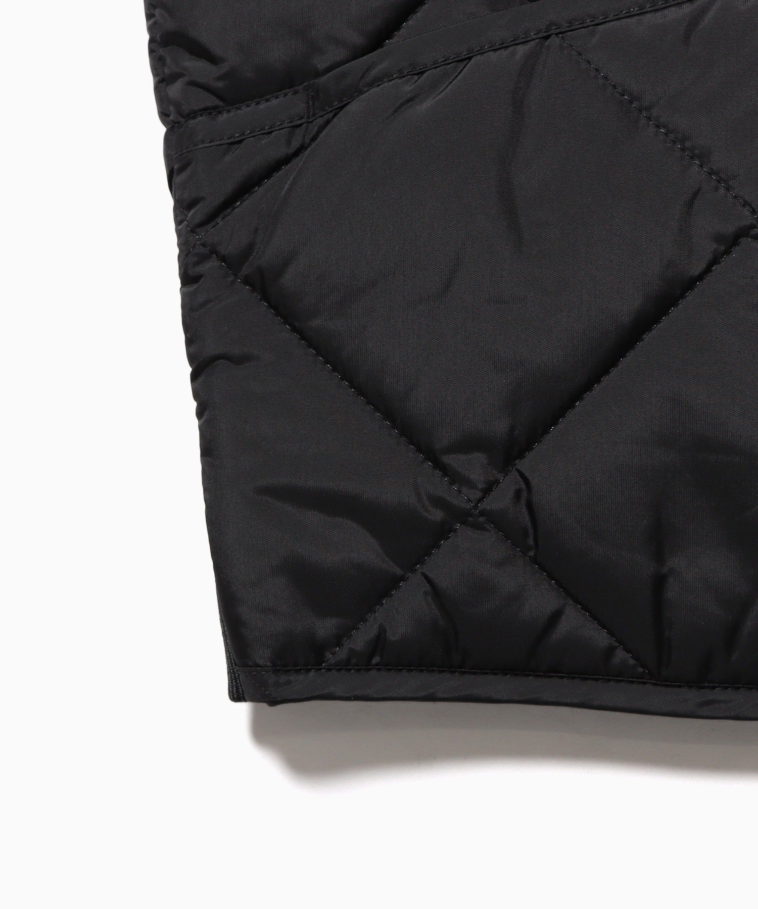 TE242MODEL DIAMOND QUILTED NYLON VEST
