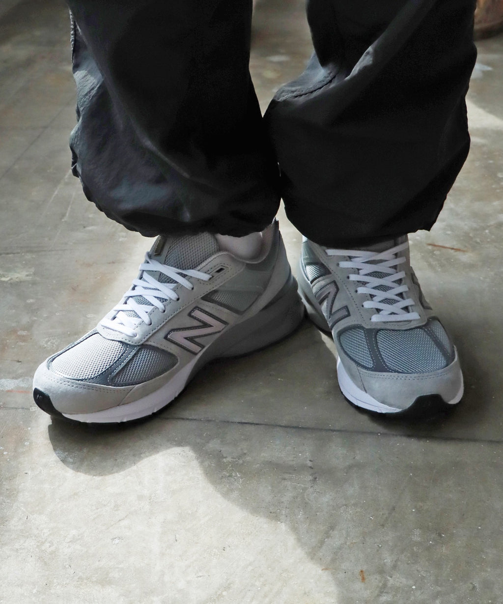 NEW BALANCE / 990 v5 スニーカー