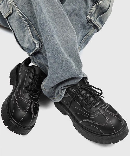 Theater code / stitch line leather sneaker