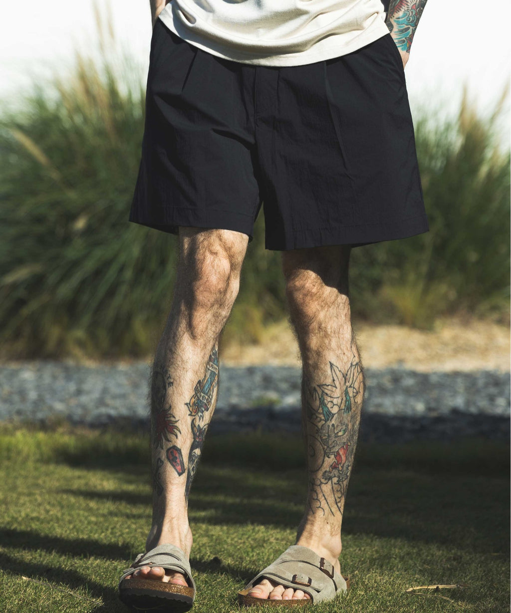 MR.OLIVE | STRETCH WASHABLE NYLON / ONE TACK SHORTS ストレッチウォッシャブルナイロン ワンタックショーツ