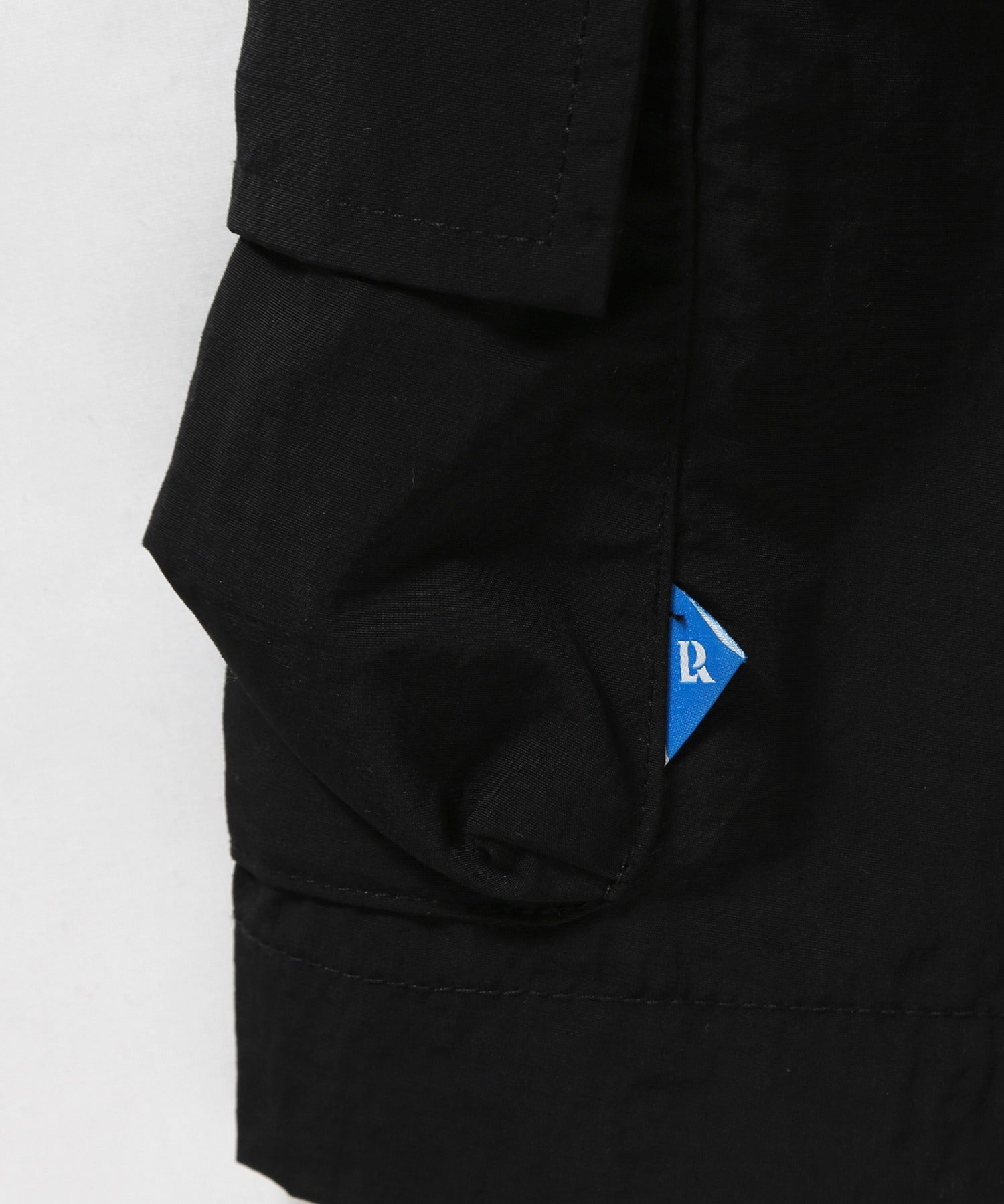 LR NYLON UTILITY SHORTS