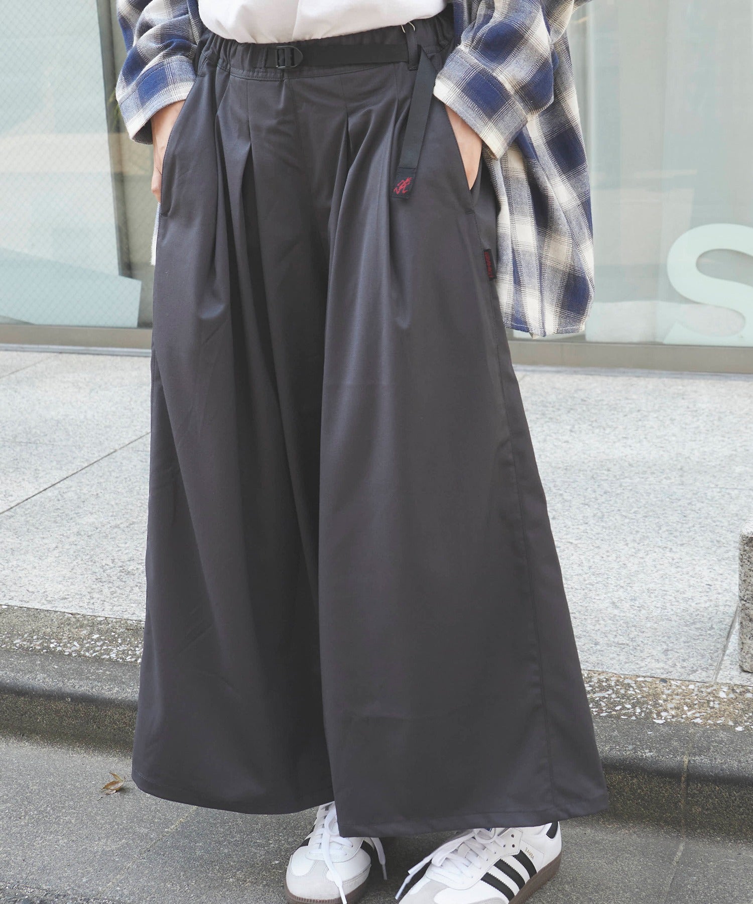 Gramicci / STRETCH GABARDIN FLARE PANT – ROOP TOKYO