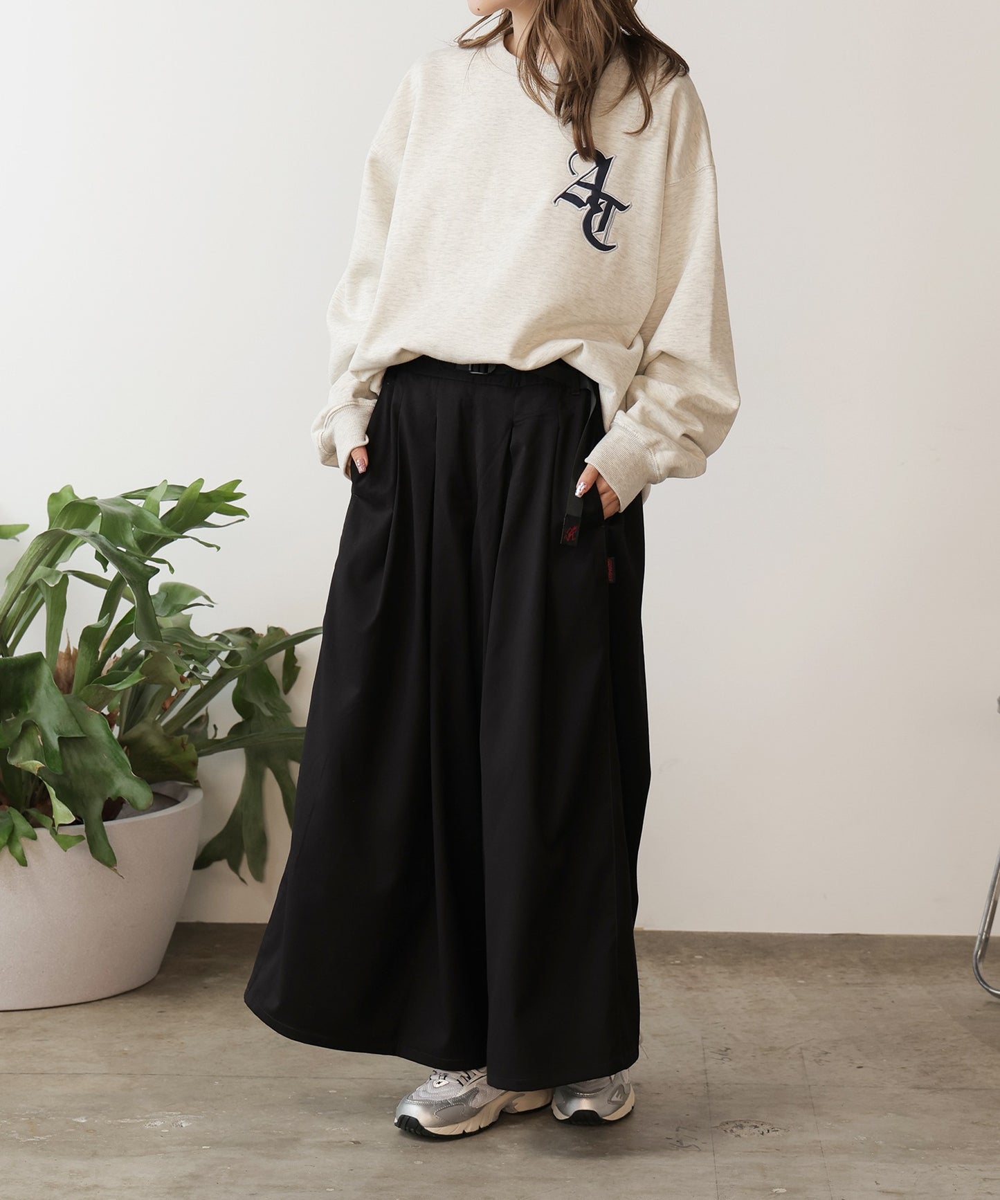 Gramicci / STRETCH GABARDIN FLARE PANT