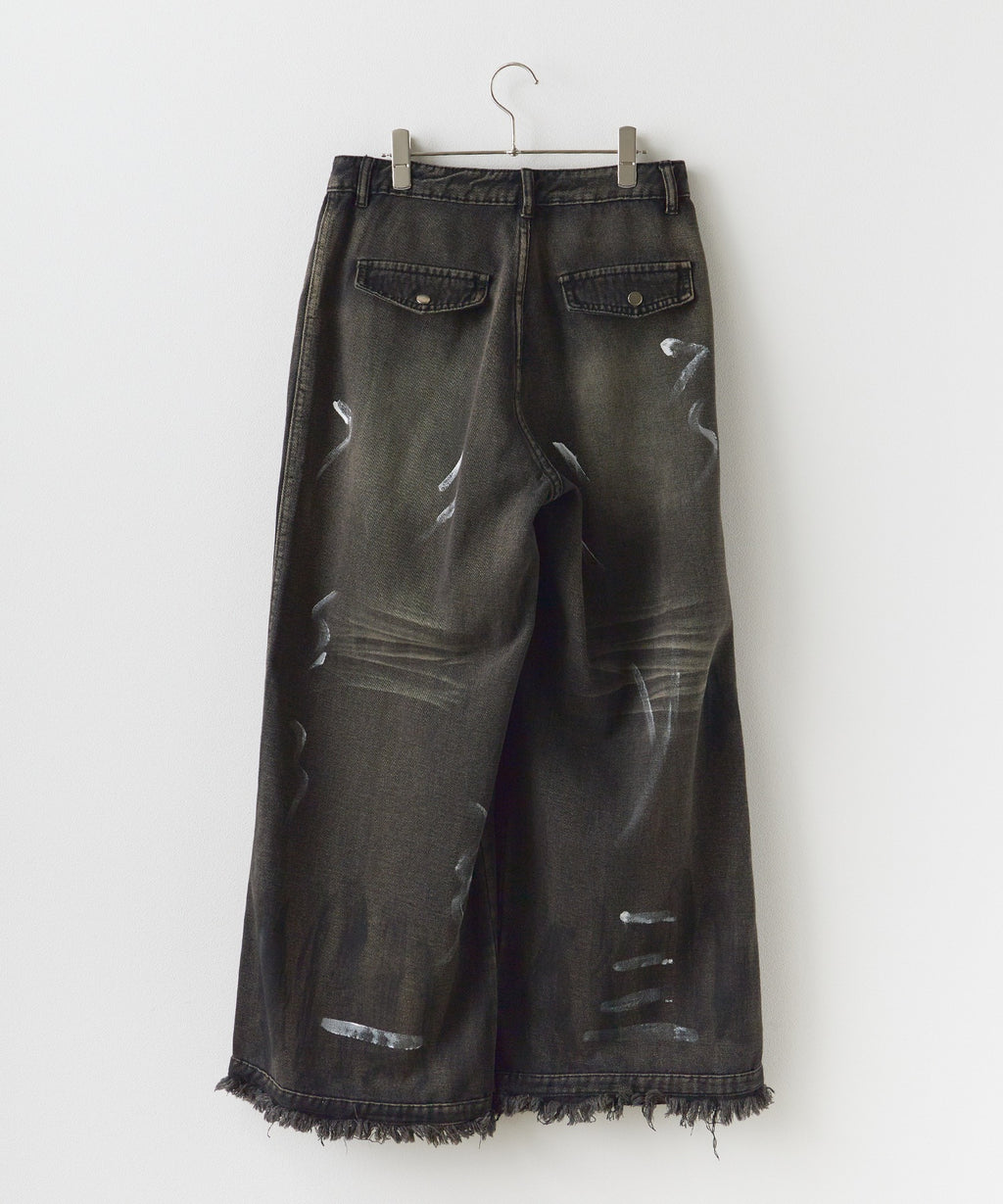 Theater code / irregular switching graffiti denim pants