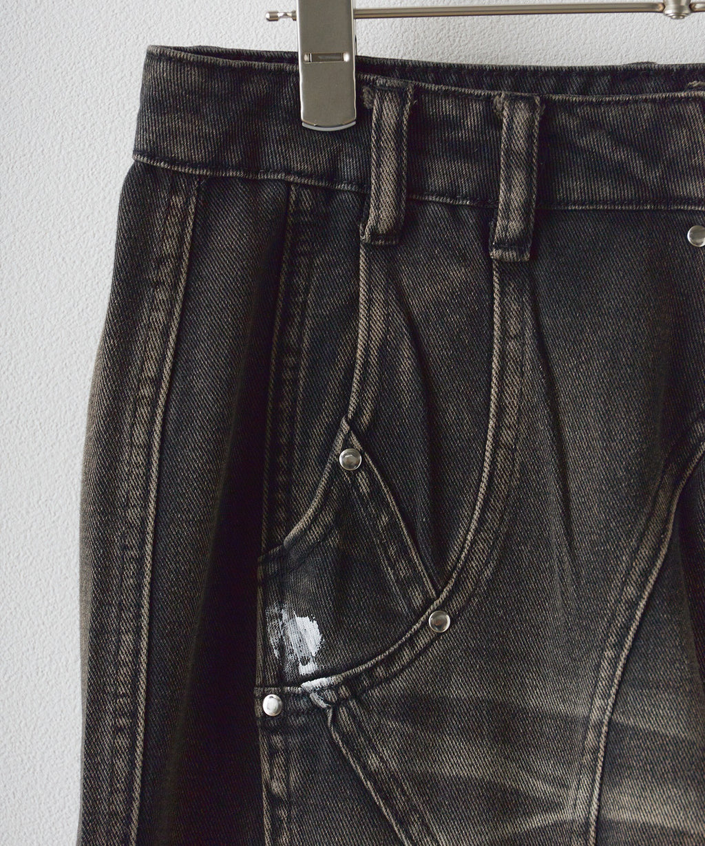 Theater code / irregular switching graffiti denim pants