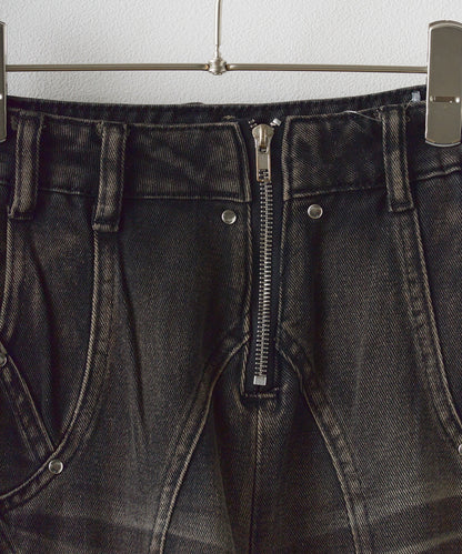 Theater code / irregular switching graffiti denim pants