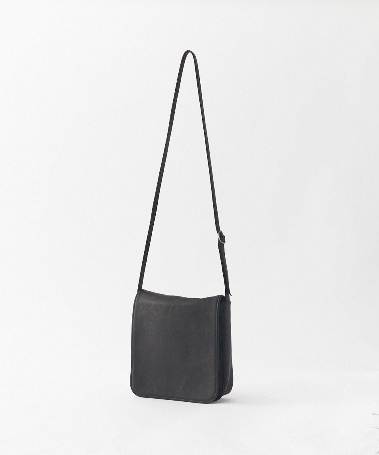 MR.OLIVE / WATER PROOF WASHABLE LEATHER / SMART MAIL BAG