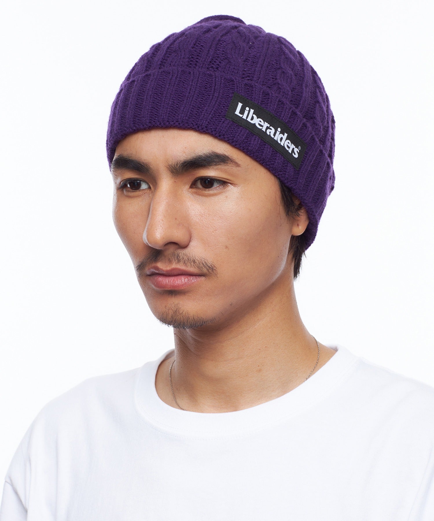 CABLE KNIT CAP