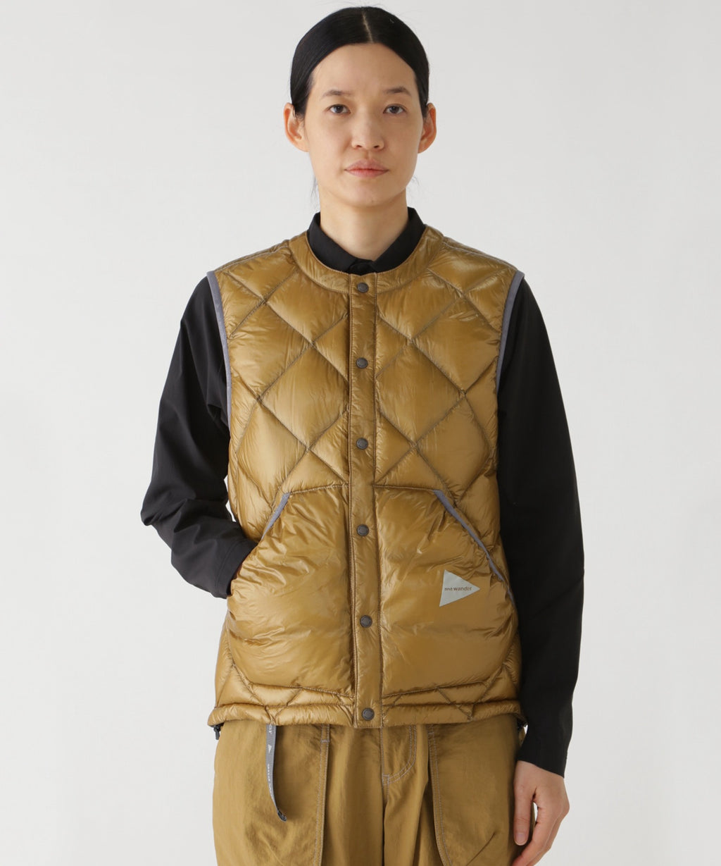 and wander / Diamond Stitch Down Vest