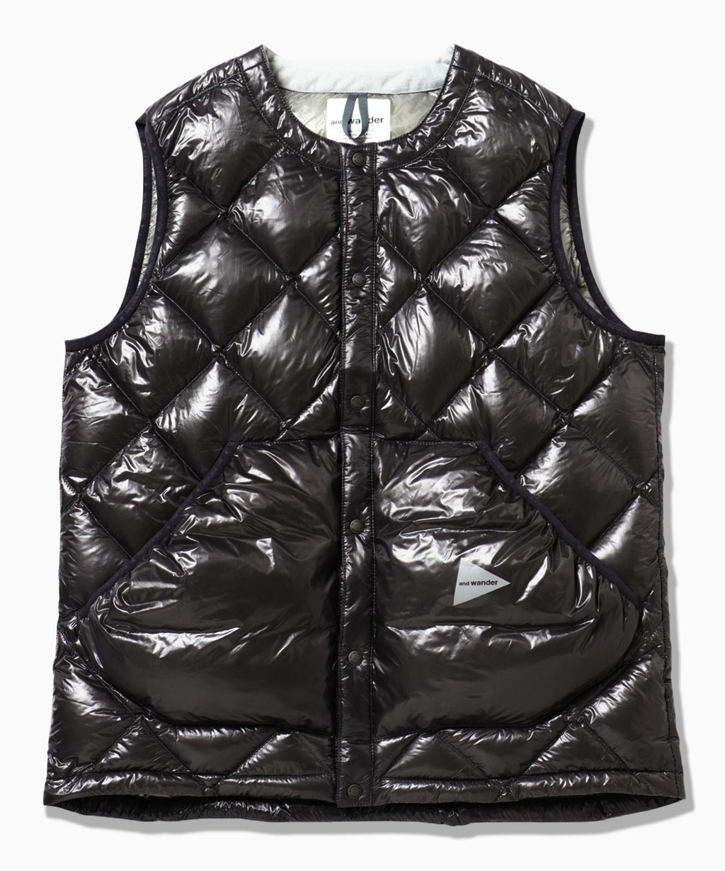 and wander / Diamond Stitch Down Vest