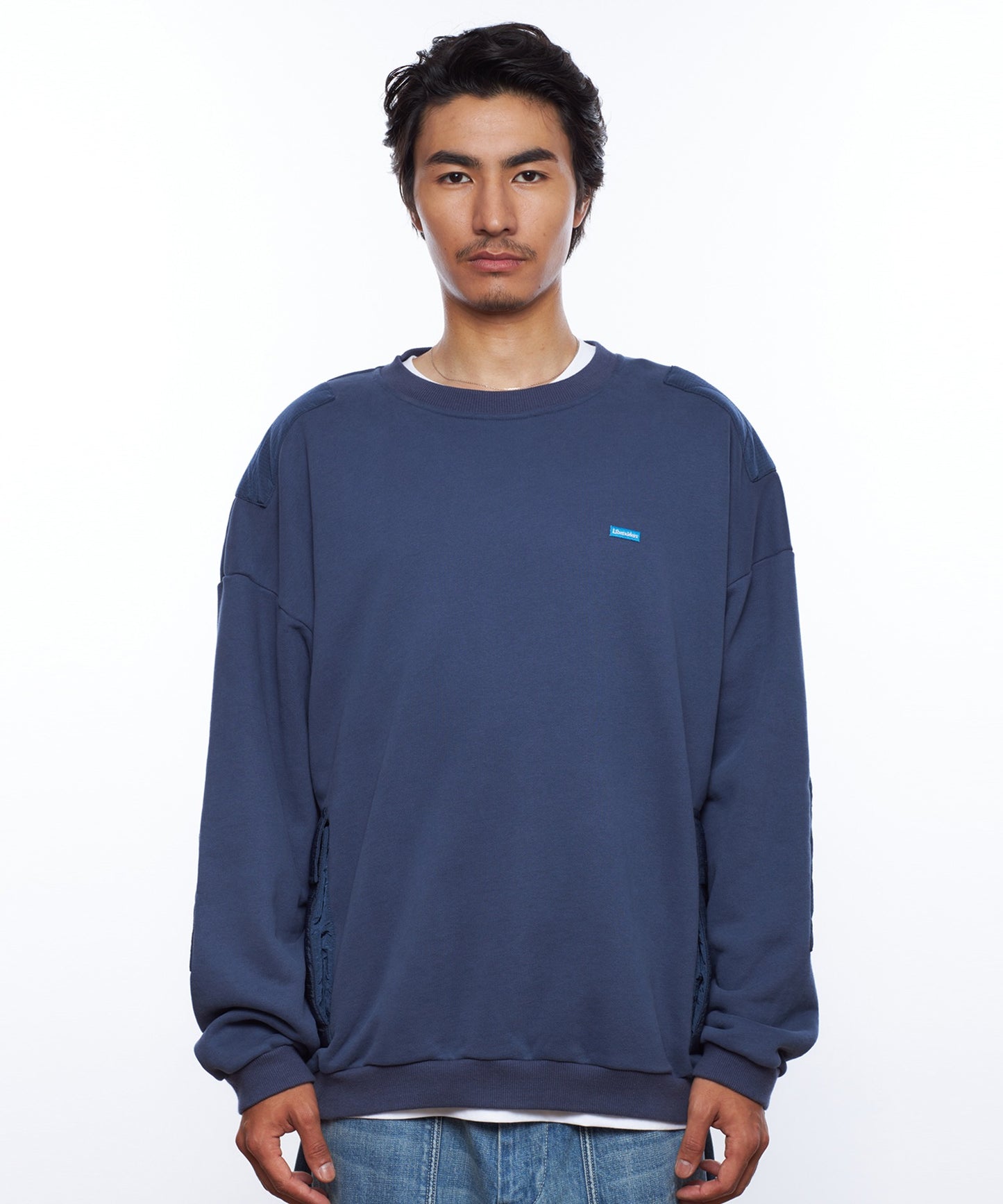 QUILTED POCKET CREWNECK