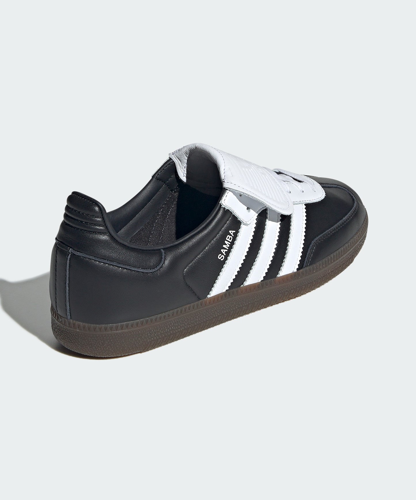 adidas /  SAMBA LT