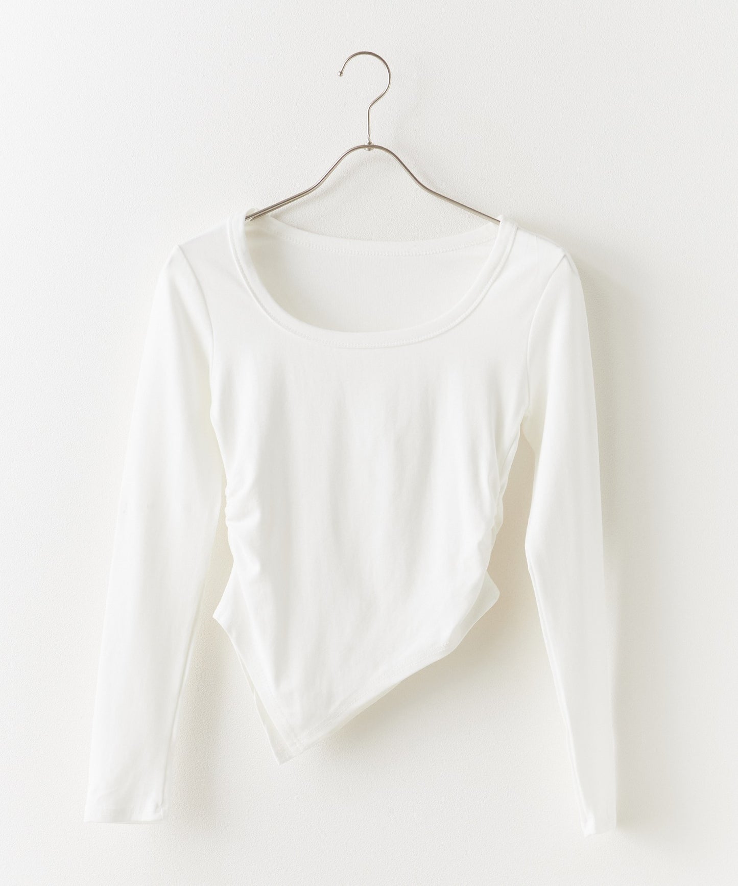 Chick / Round Neck Side Gathered Cut and Sewn ラウンドネック サイドギャザーカットソー