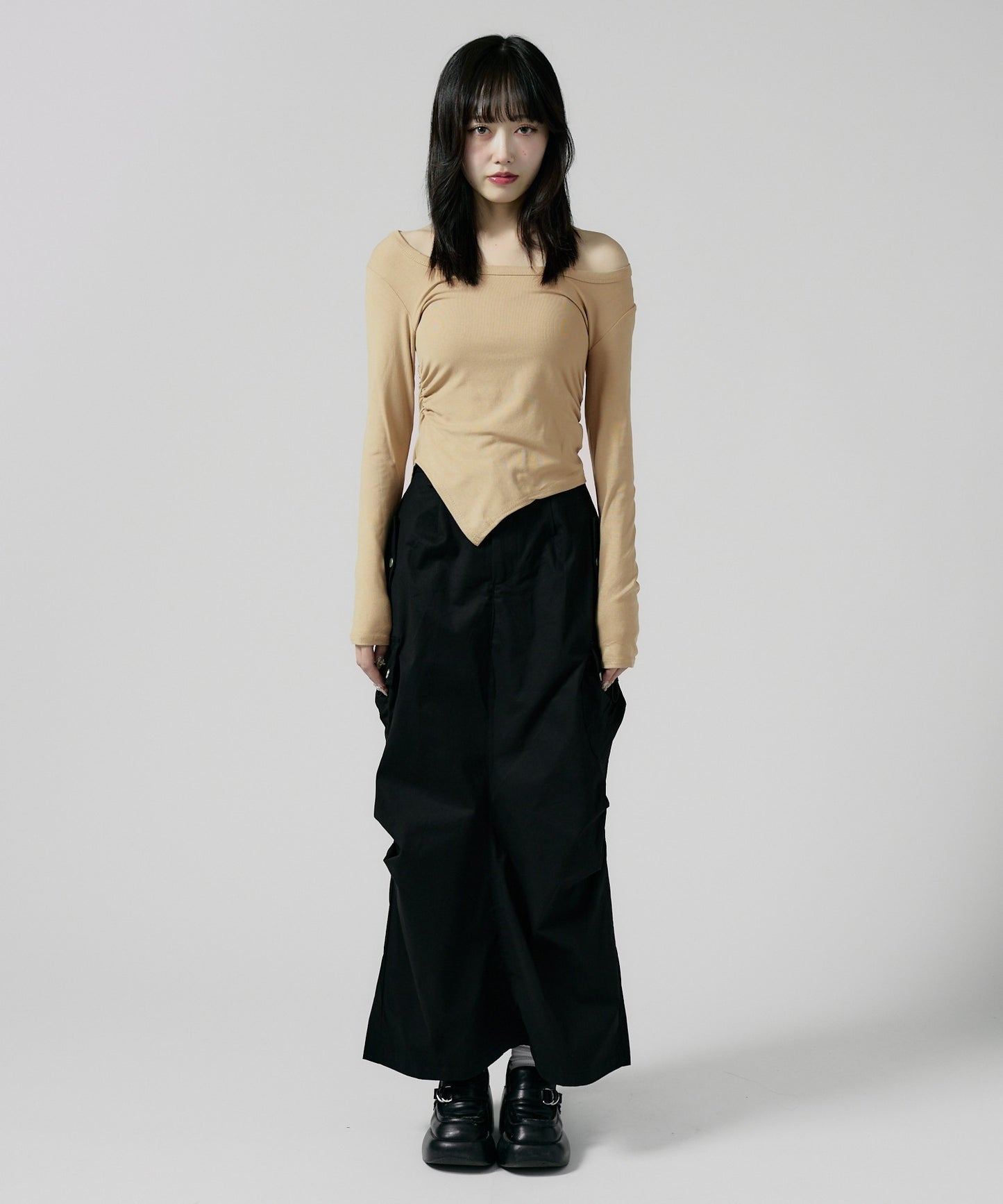 Chick / Round Neck Side Gathered Cut and Sewn ラウンドネック サイドギャザーカットソー