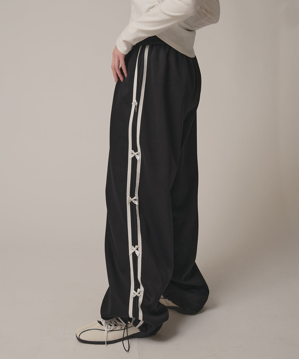 AO.2 / Side Line Ribbon Sweat Pants
