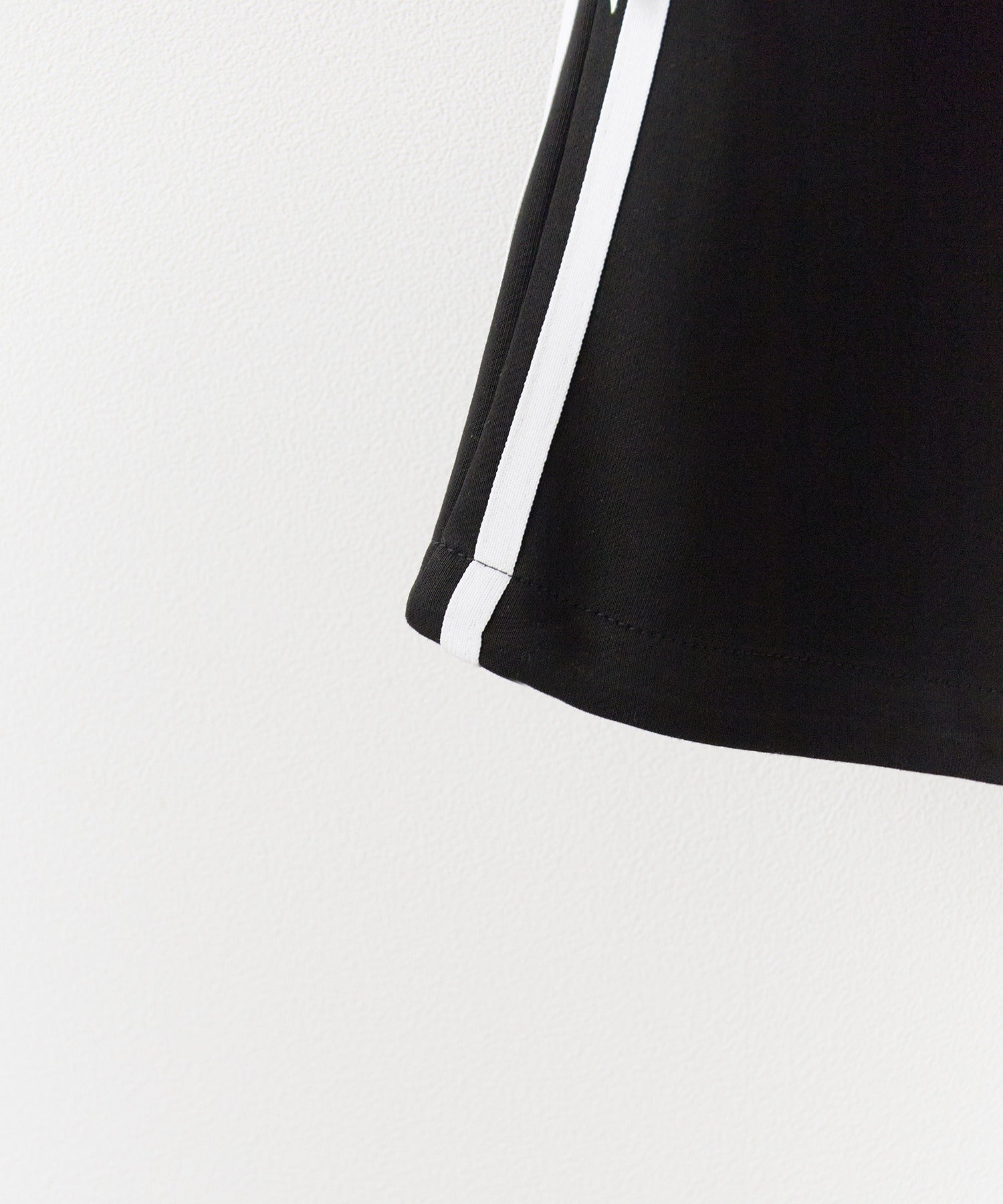 AO.2 / Side Line Ribbon Sweat Pants