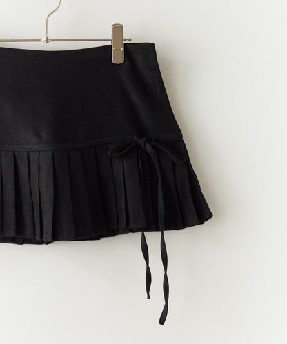 AO.2 / Switching Pleats Mini Skirt