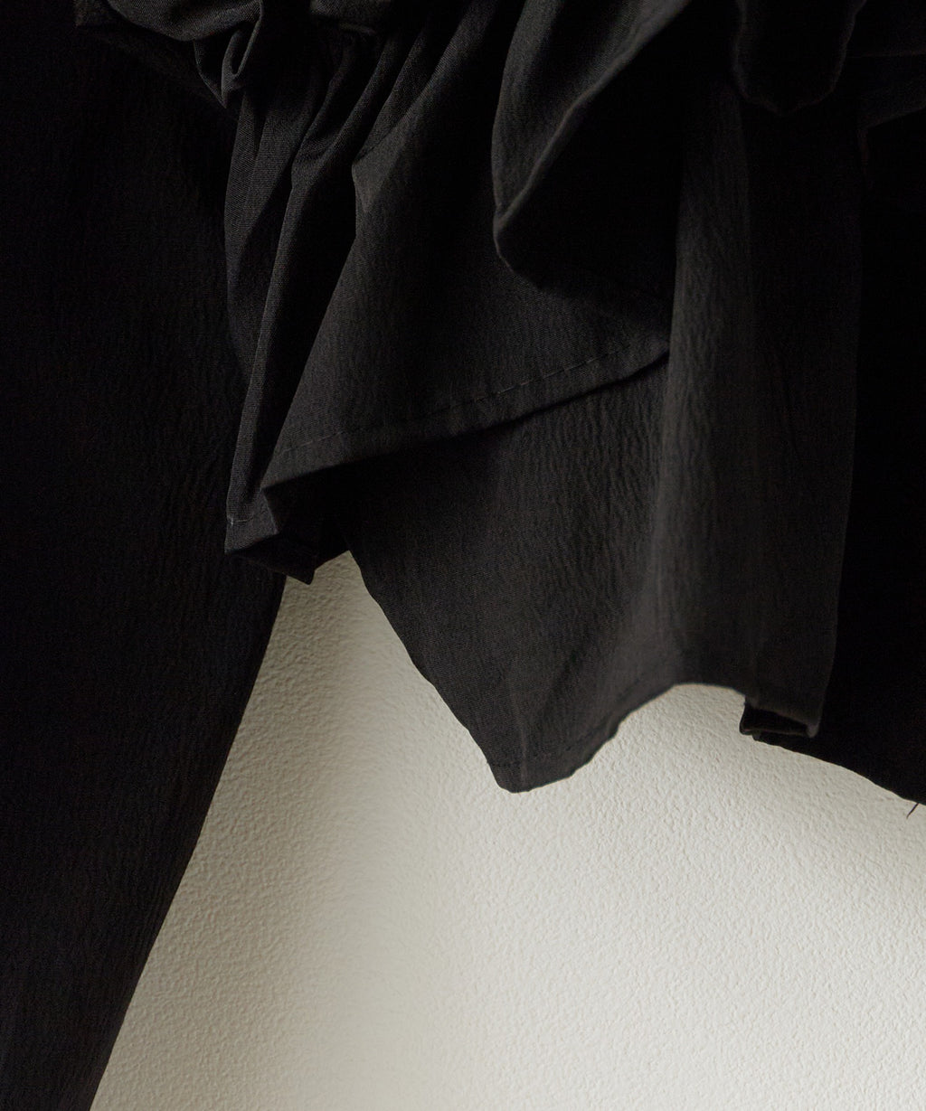 ROOPTOKYO / ショート丈 オフショル クロスリボンブラウス キャンディースリーブ