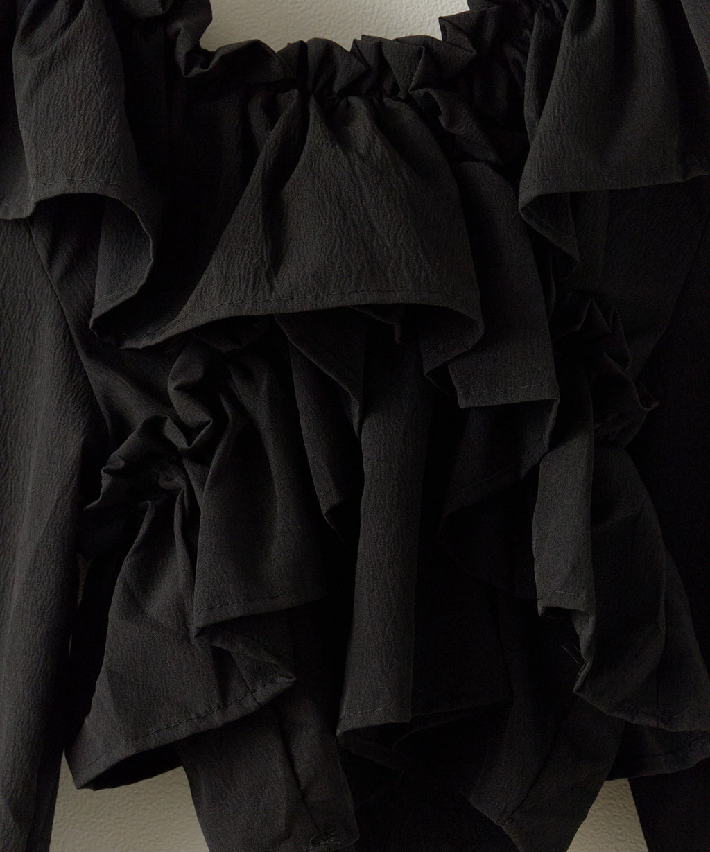 ROOPTOKYO / ショート丈 オフショル クロスリボンブラウス キャンディースリーブ