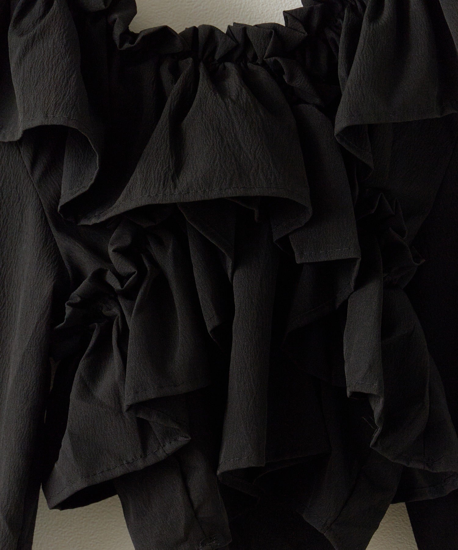 ROOPTOKYO / ショート丈 オフショル クロスリボンブラウス キャンディースリーブ