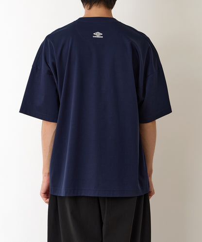 WHITE MOUNTAINEERING × UMBRO / OVERSIZED T-SHIRT