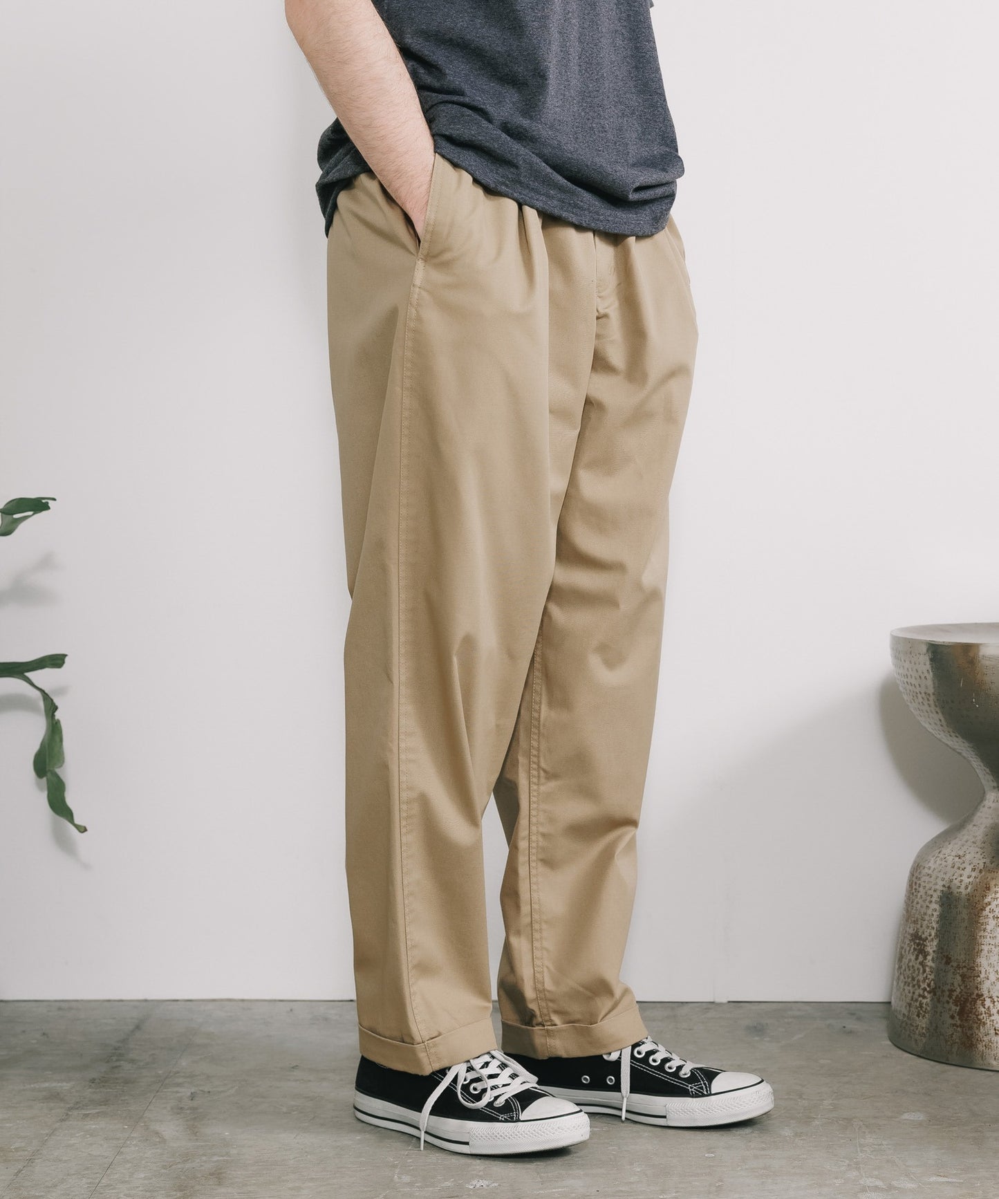 Gramicci / T/C TWILL TUCK TAPERED PANT