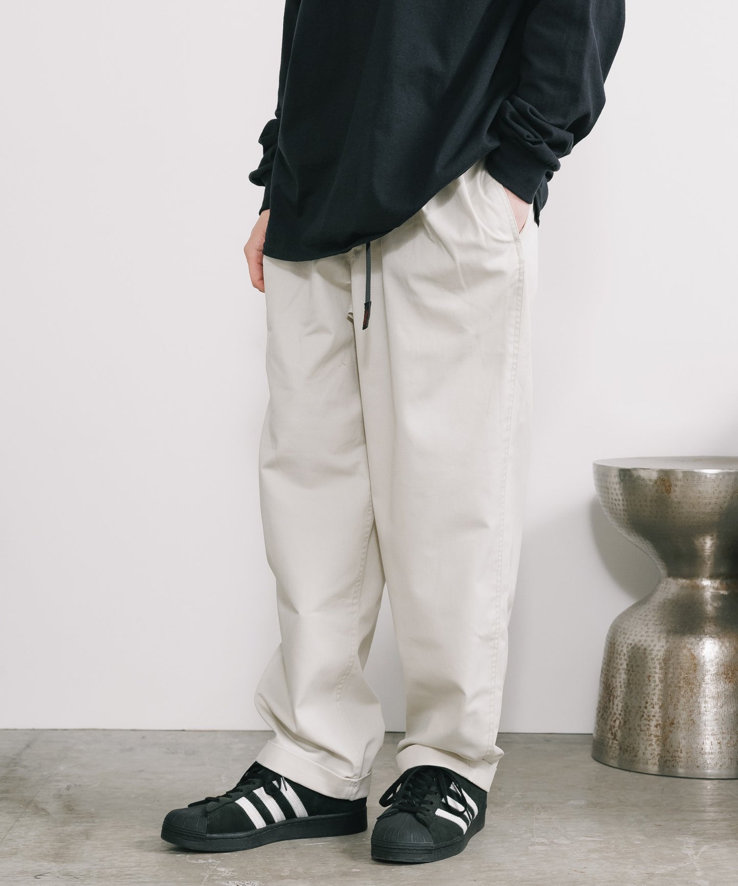 Gramicci / T/C TWILL TUCK TAPERED PANT