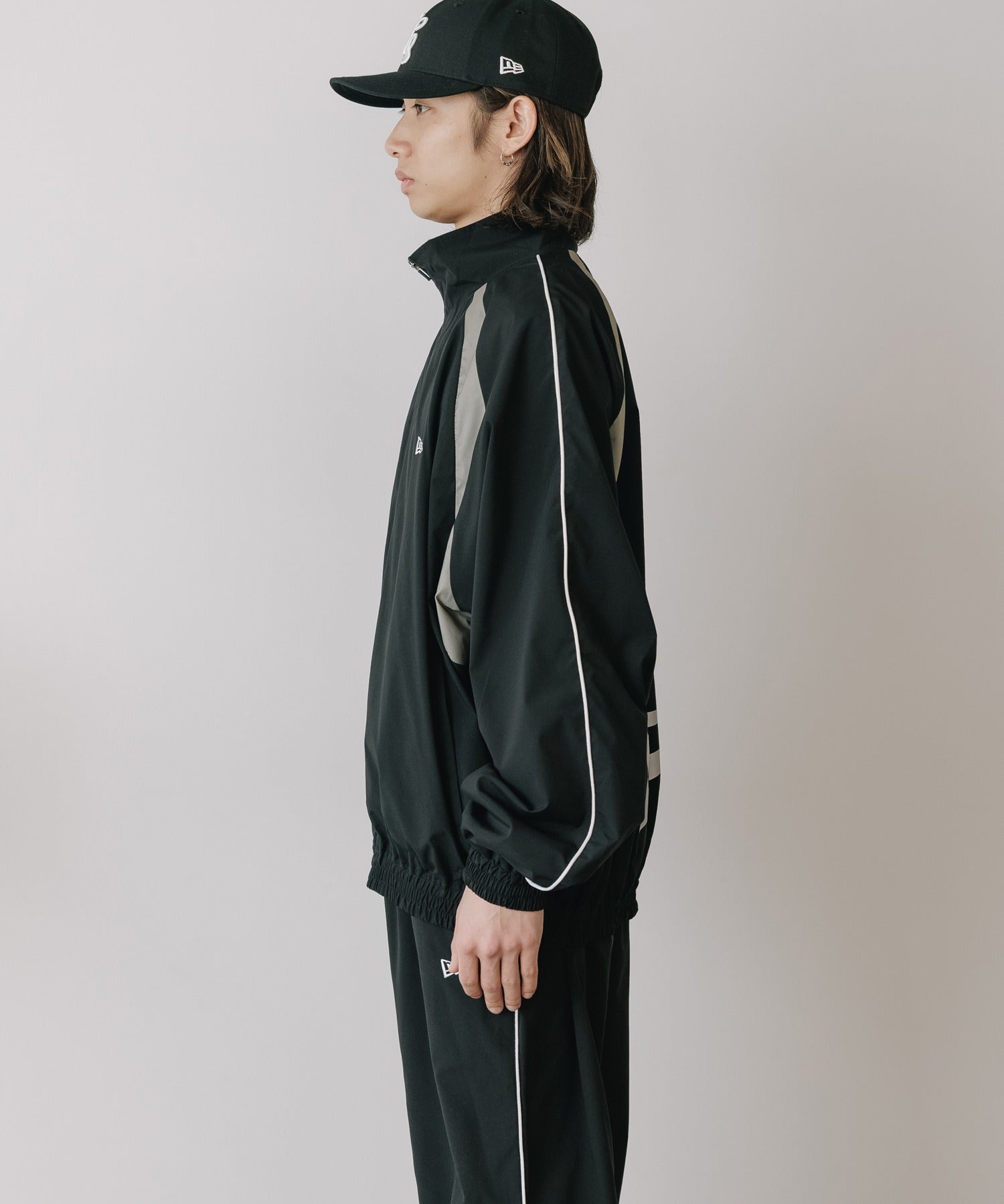 CALEE × NEW ERA / CALEE LOGO OVERSIZED PIPING TRACK JACKET