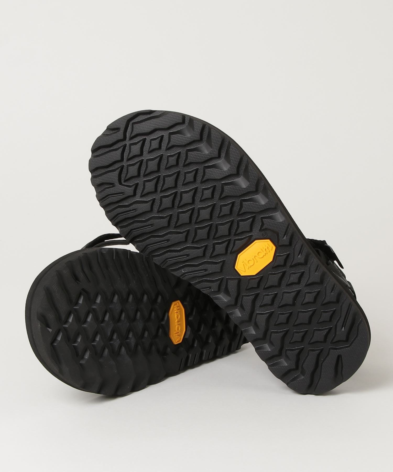 and wander / Ny JQ tape sandals