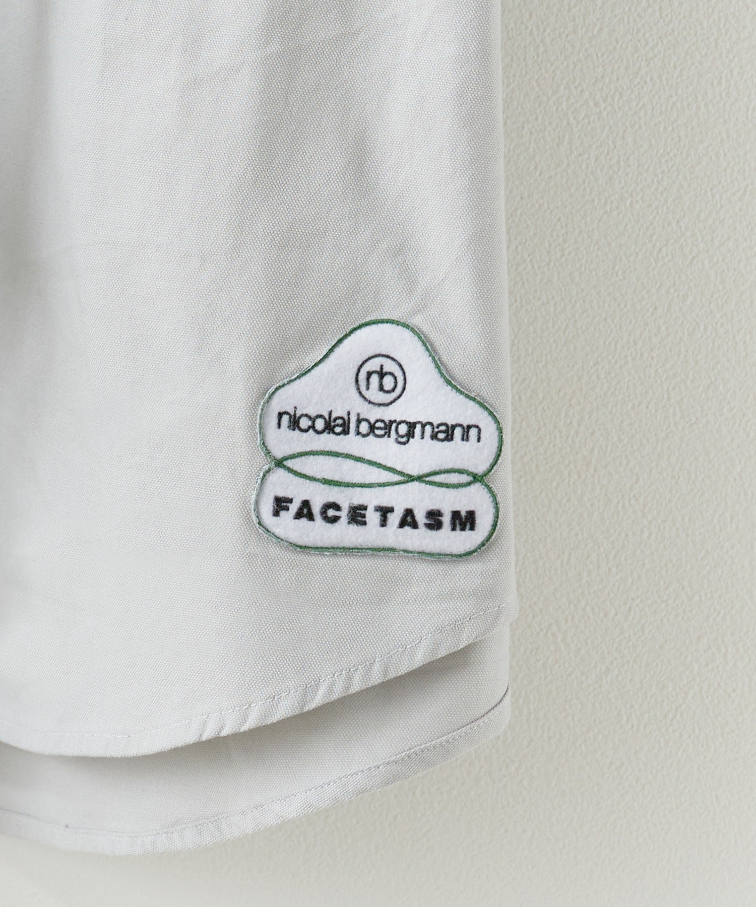 FACETASMxNicolai Bergmann / BELTED SHIRT