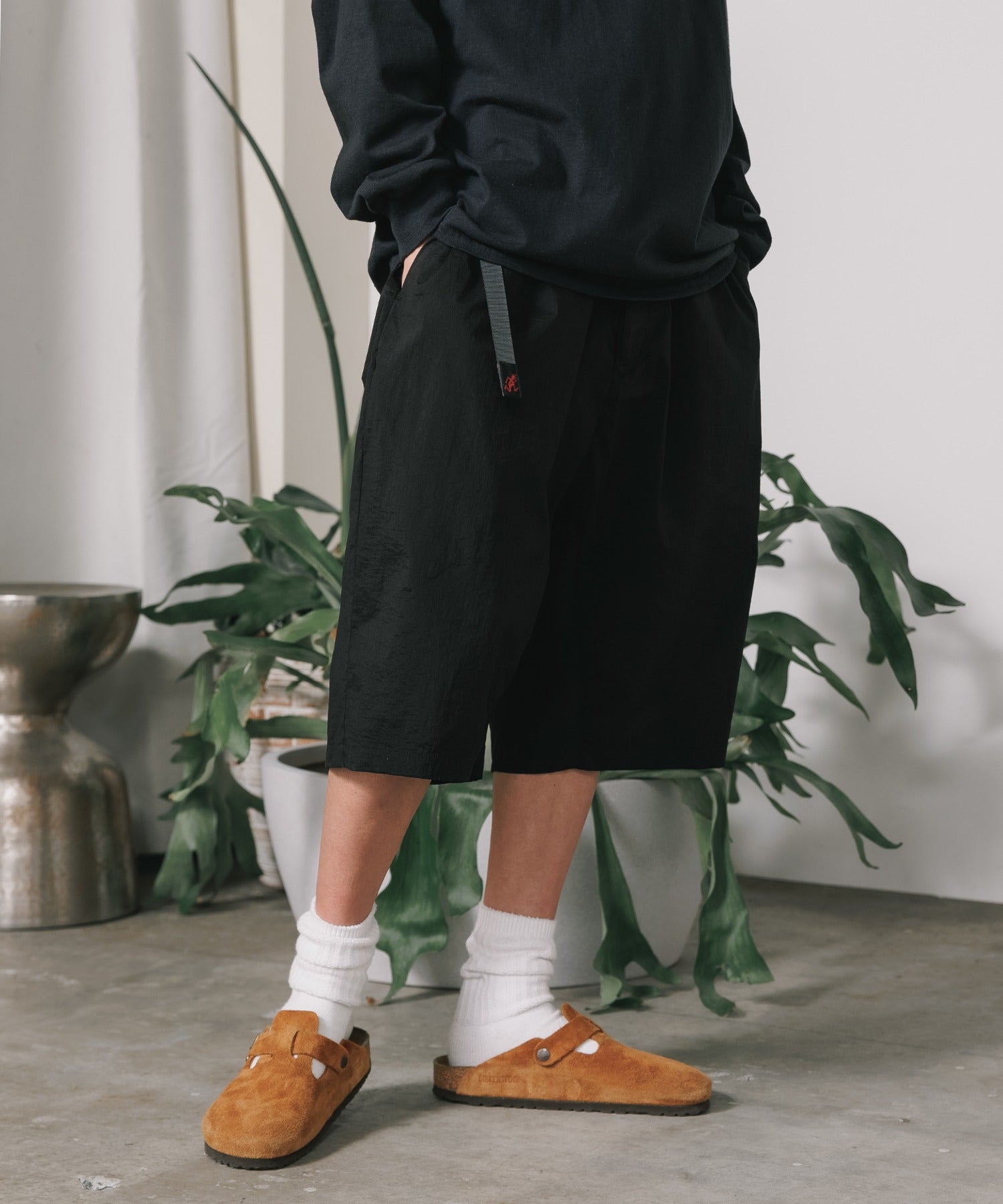 White Mountaineering × GRAMICCI / WIDE EASY SHORT PANTS ワイドイージーショートパンツ