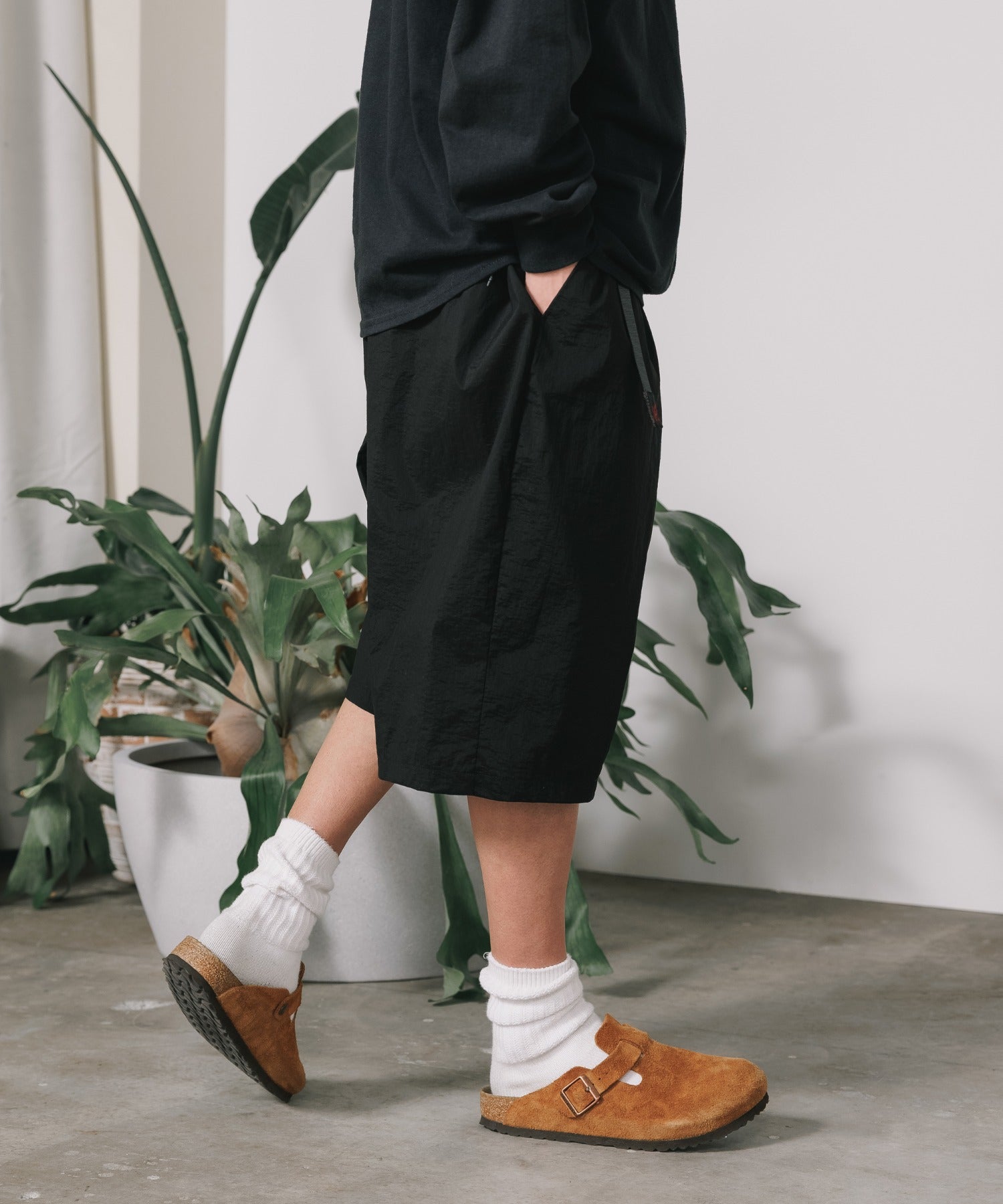 White Mountaineering × GRAMICCI / WIDE EASY SHORT PANTS ワイドイージーショートパンツ