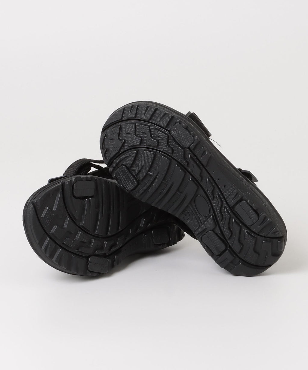 Ampersand / tape sandals