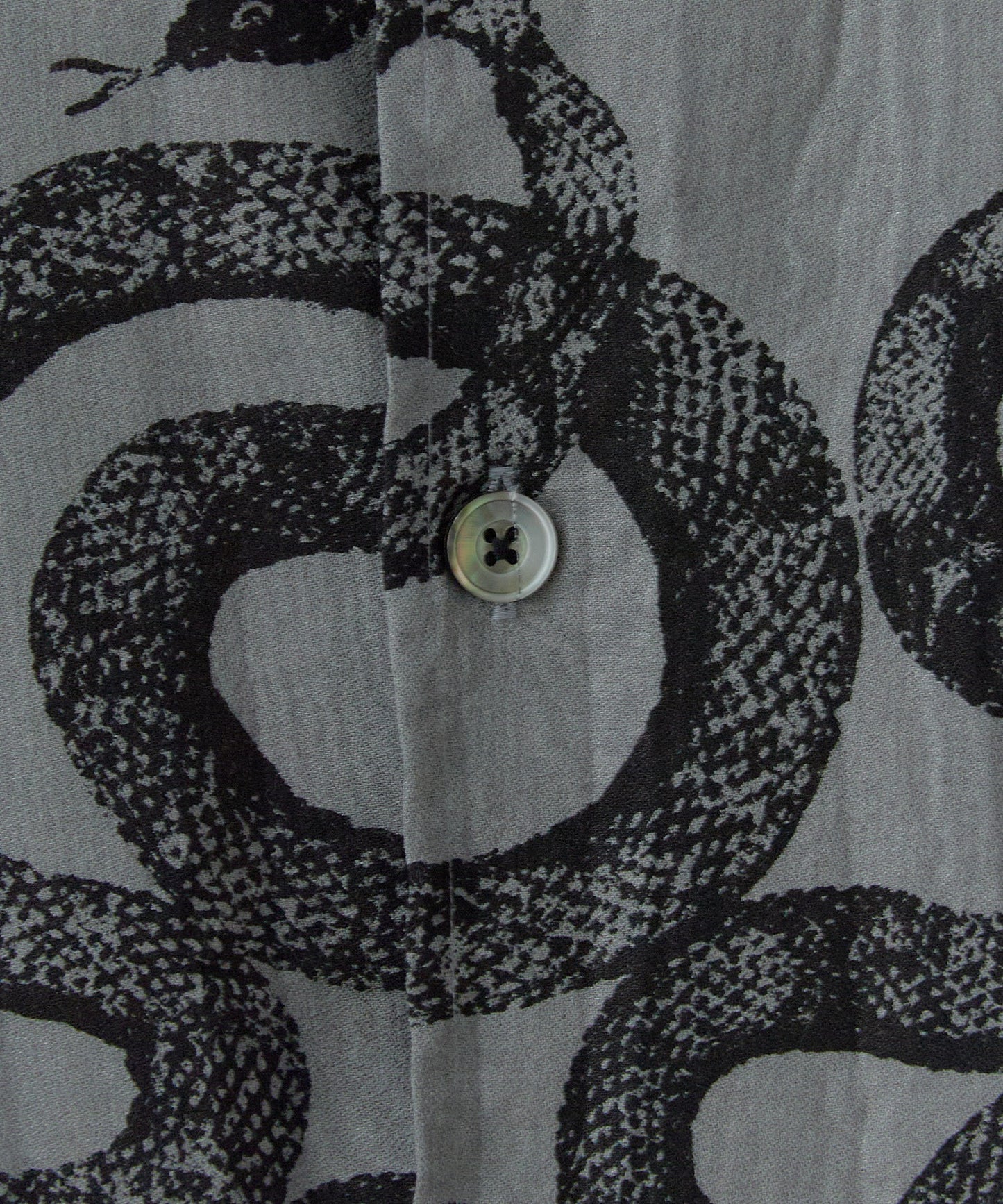 CALEE / 5SLEEVES DROP SHOULDER SH SNAKE PATTERN