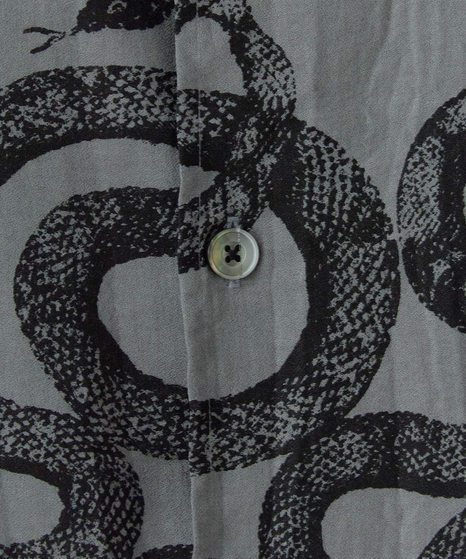 CALEE / 5SLEEVES DROP SHOULDER SH SNAKE PATTERN