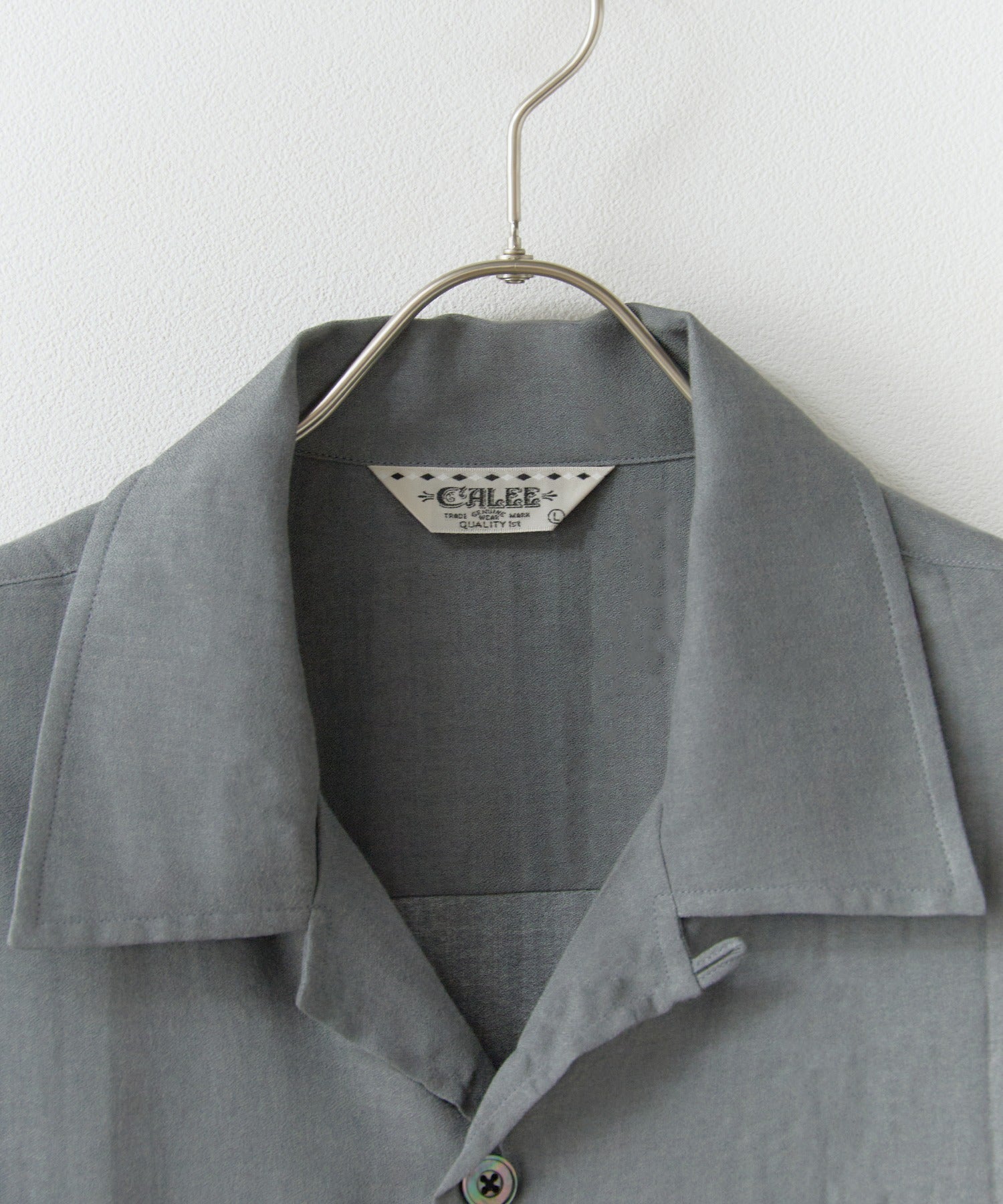 CALEE / 5SLEEVES DROP SHOULDER SH SNAKE PATTERN