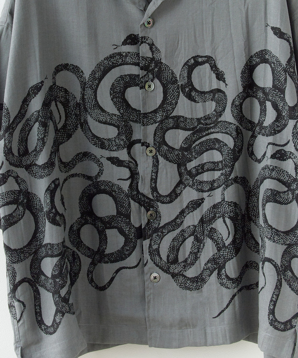 CALEE / 5SLEEVES DROP SHOULDER SH SNAKE PATTERN