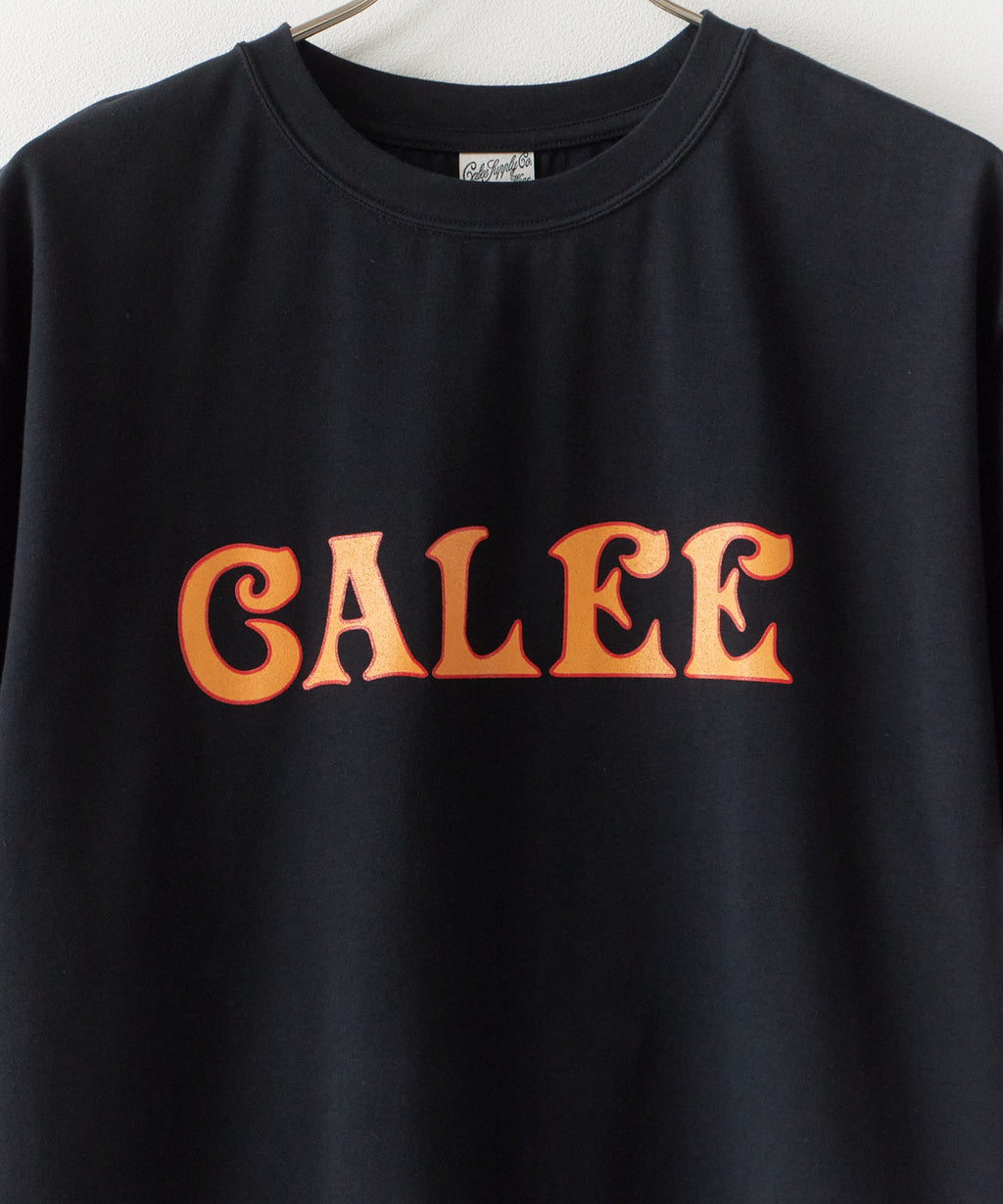 CALEE / STRETCH S.V.D.S.H LOGO TEE / ストレッチ S.V.D.S.H ロゴTシャツ