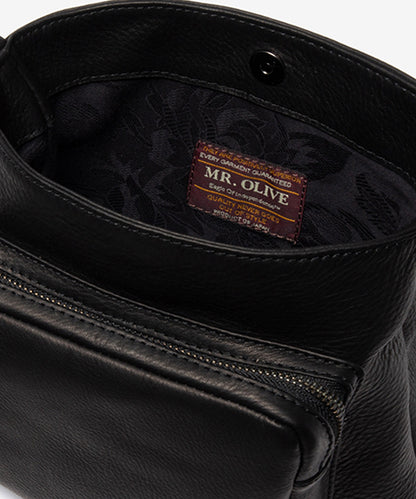 MR.OLIVE / IMPERMA-LEATHER/GUSSET POCKET COMPACT SHOULDER BAG