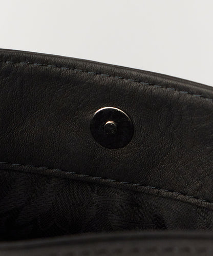 MR.OLIVE / IMPERMA-LEATHER/GUSSET POCKET COMPACT SHOULDER BAG