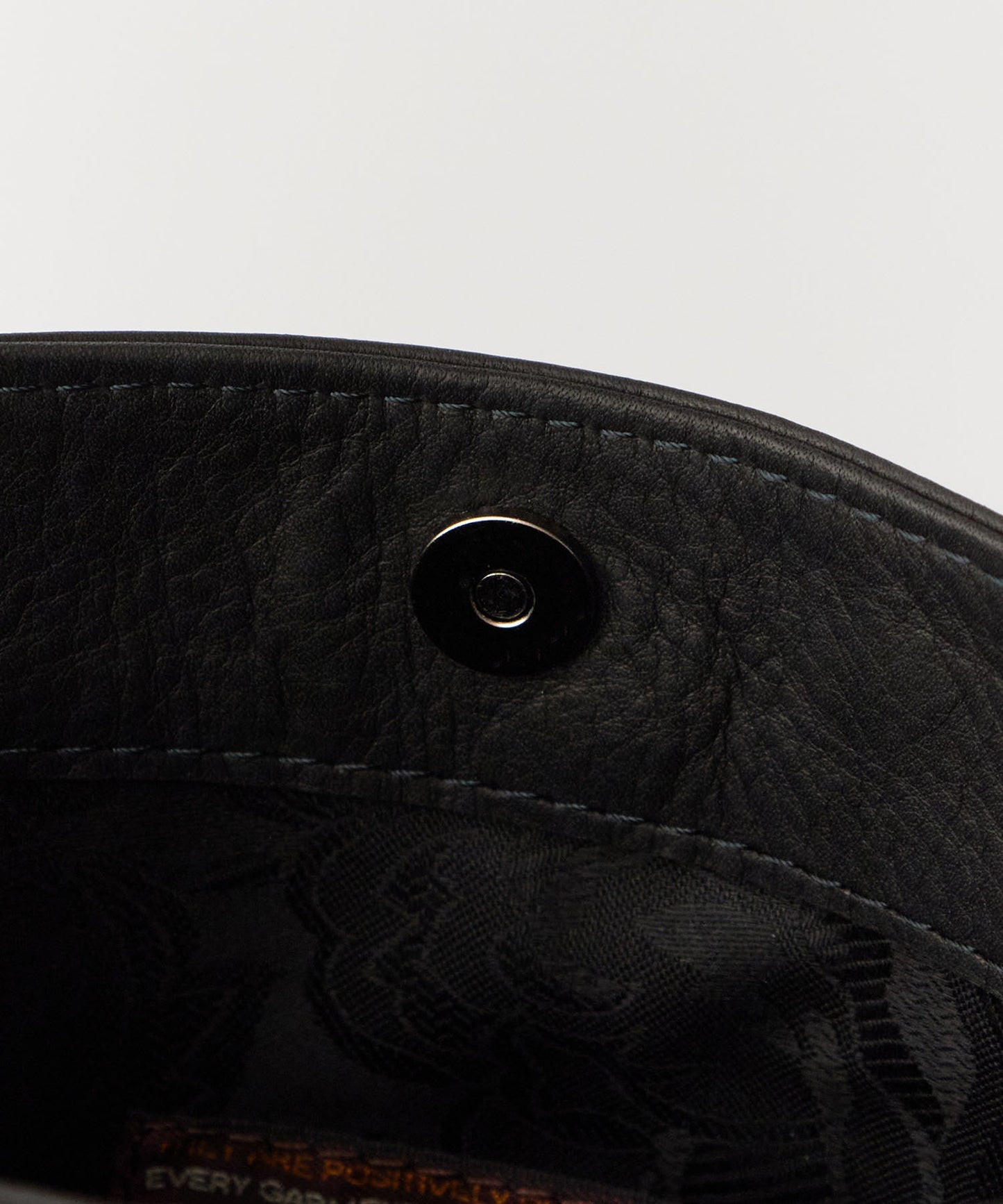 MR.OLIVE / IMPERMA-LEATHER/GUSSET POCKET COMPACT SHOULDER BAG