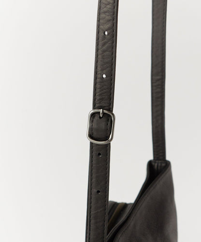MR.OLIVE / IMPERMA-LEATHER/GUSSET POCKET COMPACT SHOULDER BAG