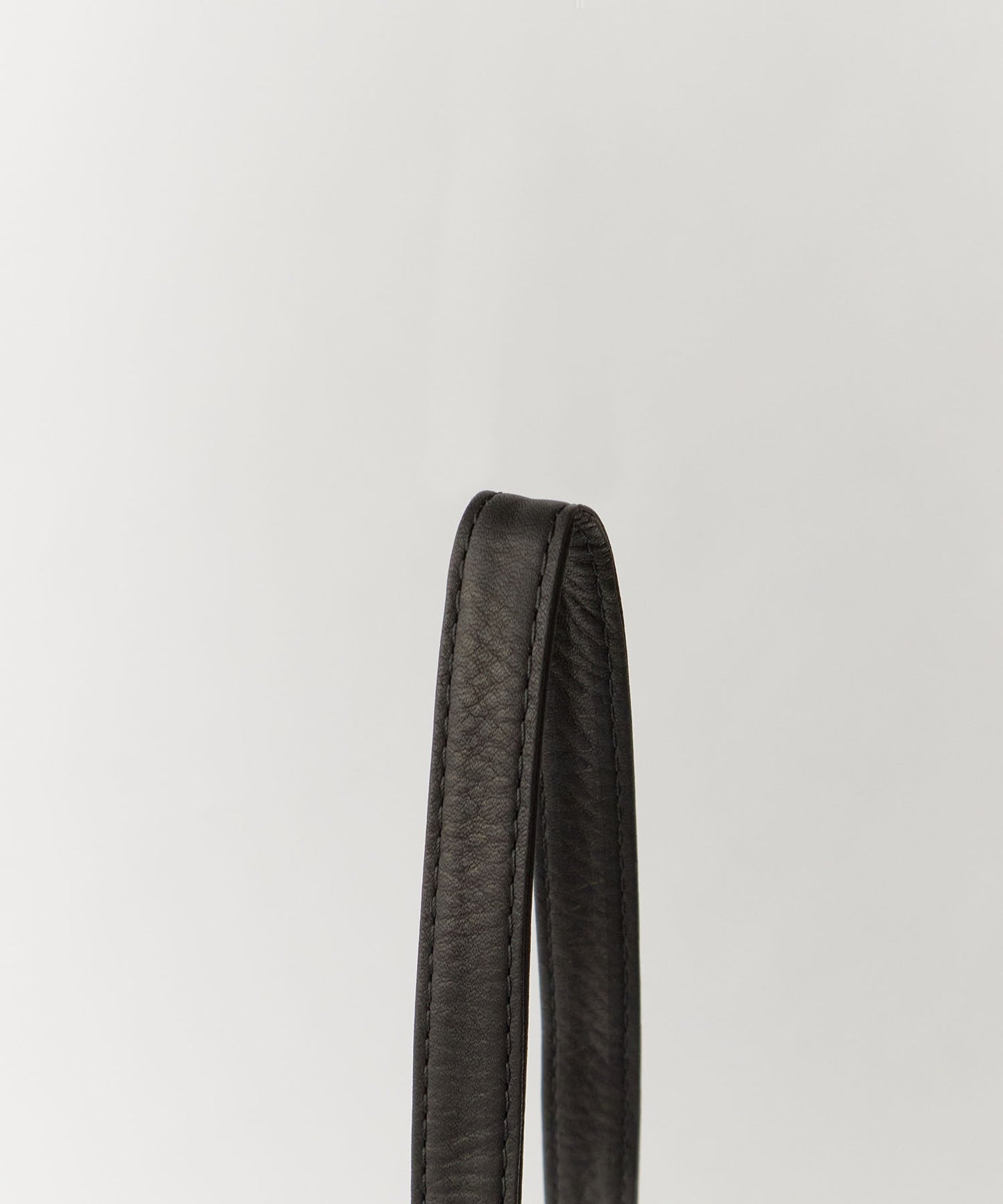 MR.OLIVE / IMPERMA-LEATHER/GUSSET POCKET COMPACT SHOULDER BAG